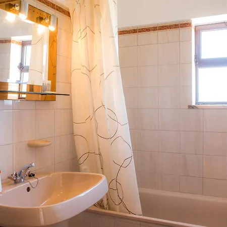 D05 - Amadeus Sunset *